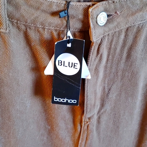 🍁NWT Women's Boo Hoo High Waist Distressed Brown Wide Leg Fray Hem Jeans - Picture 6 of 10